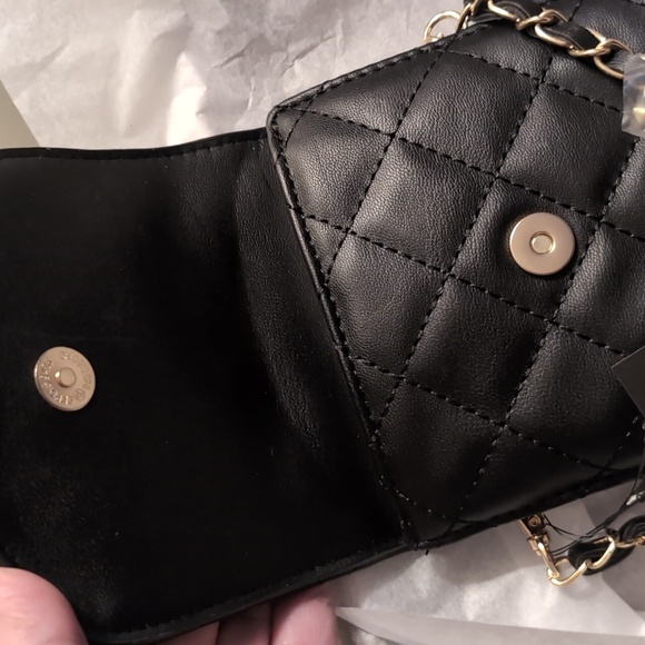 Quilted Crossbody Phone Bag -BLACK - Picture 5 of 9